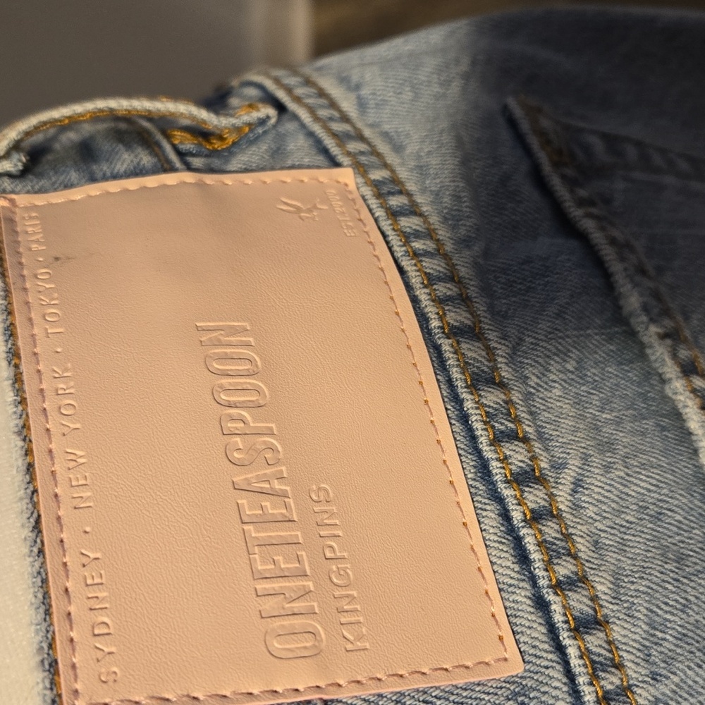 OneTeaspoon Distressed Light Blue Denim Jean - Picture 5 of 8